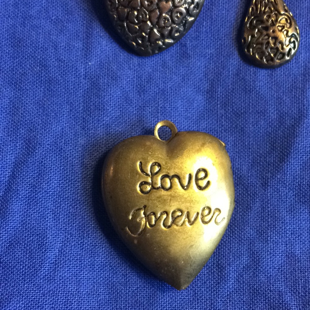 Fun string charm bracelets with locket - Picture 2 of 3